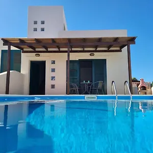 Holiday home Con Piscina Cerca De Dunas De, Corralejo